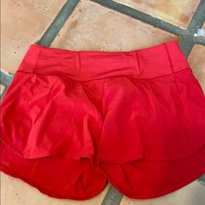Lululemon Speed Up Shorts in long length.  Size 6.